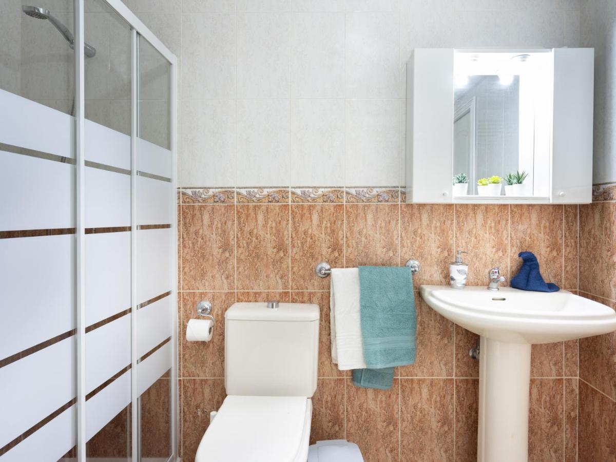 Live Los Cristianos Los Playeros Close To The Beach Arona  Exterior photo