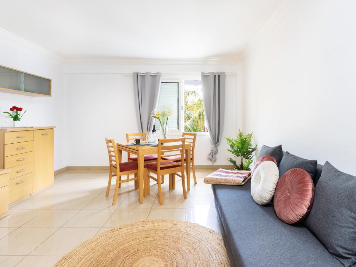 Live Los Cristianos Los Playeros Close To The Beach Arona  Exterior photo