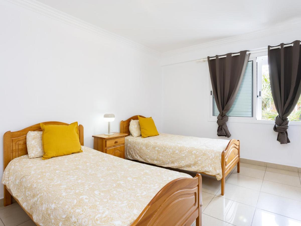 Live Los Cristianos Los Playeros Close To The Beach Arona  Exterior photo