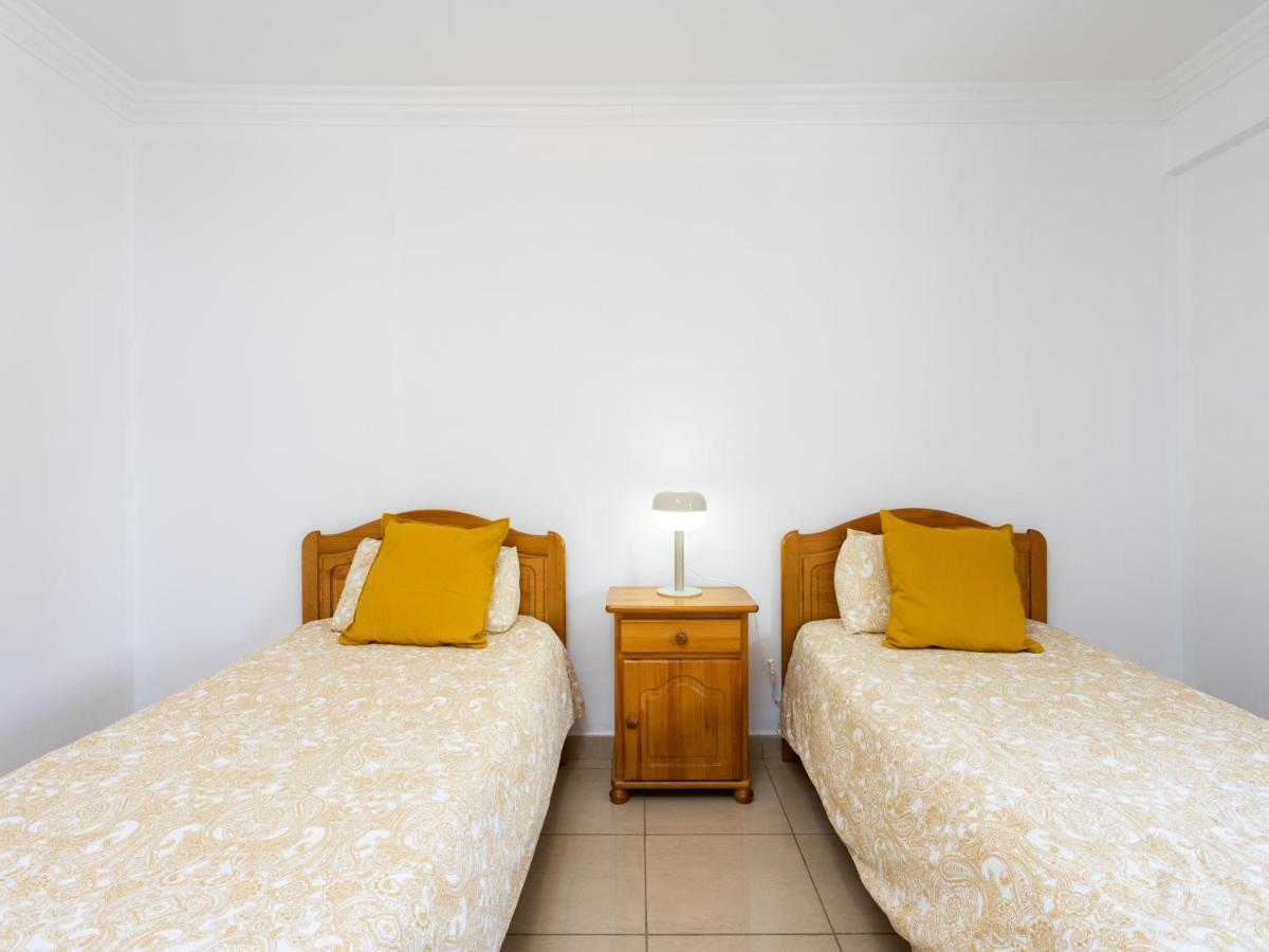 Live Los Cristianos Los Playeros Close To The Beach Arona  Exterior photo